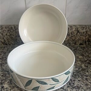 Mikasa White Ceramic Serving Bowl with Green Leaf Border